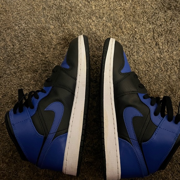 Jordan 1 Mid - Picture 5 of 6